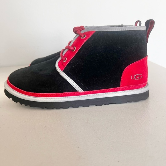 NWOT Ugg Neumel Lined Men’s Suede Boots Mashup Black Red Size 9 MSRP $150 - Picture 2 of 9